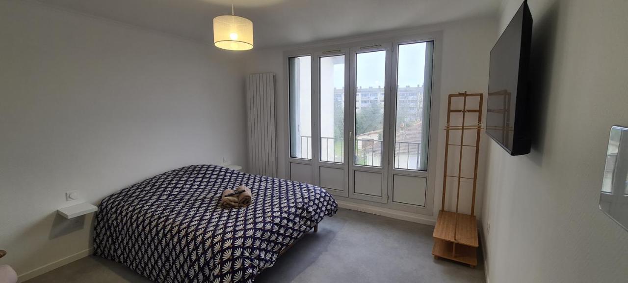 Private Room In Shared Apartment IV Beauvais Exterior foto