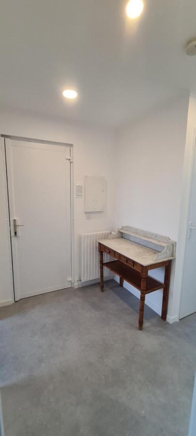 Private Room In Shared Apartment IV Beauvais Exterior foto